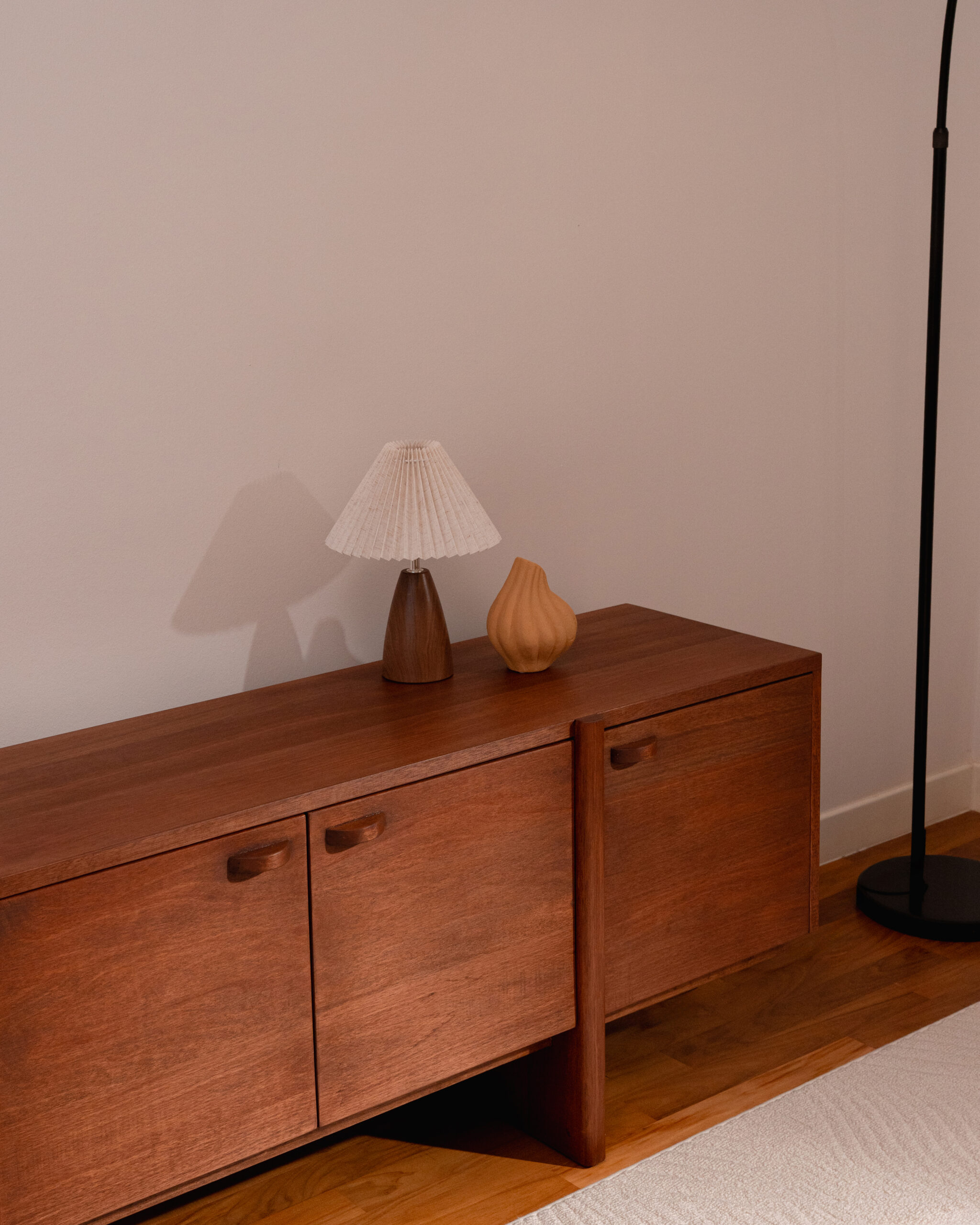 Veron Tv Cabinet side closeup